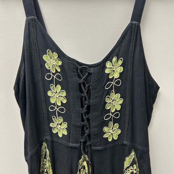 Shiva Fashions Black & Green Midi Summer Dress - Picture 2 of 6